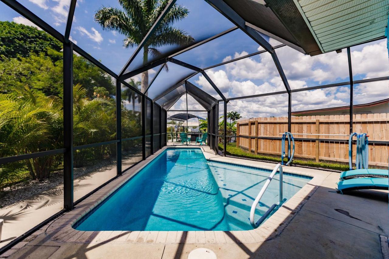 New! Dock Canal Family Home W/Pool & Gulf Access! North Fort Myers Luaran gambar