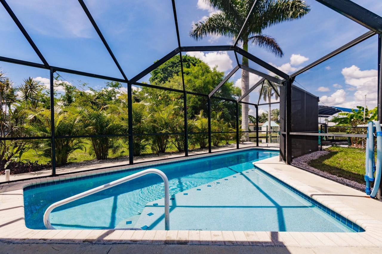 New! Dock Canal Family Home W/Pool & Gulf Access! North Fort Myers Luaran gambar