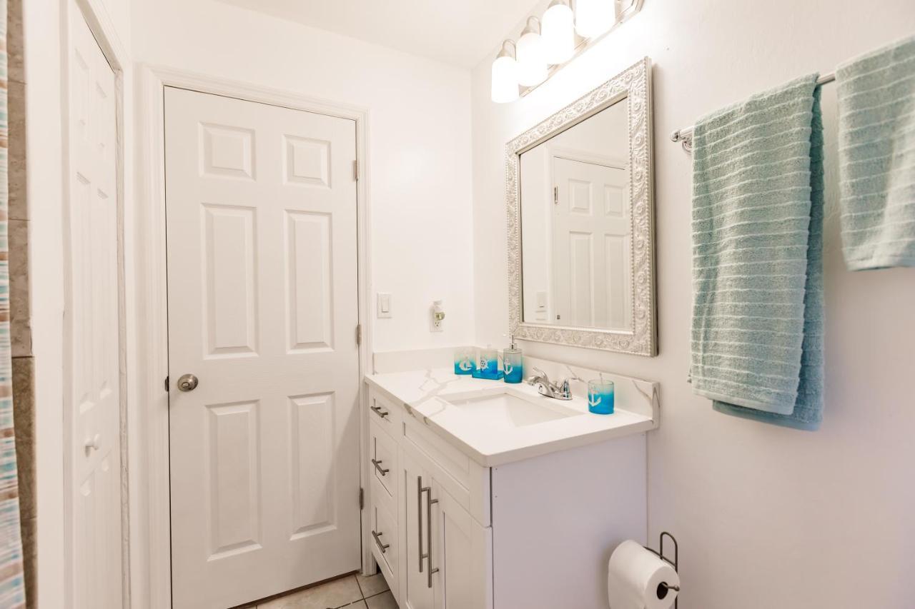 New! Dock Canal Family Home W/Pool & Gulf Access! North Fort Myers Luaran gambar