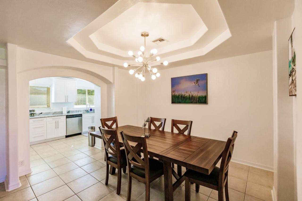 New! Dock Canal Family Home W/Pool & Gulf Access! North Fort Myers Luaran gambar