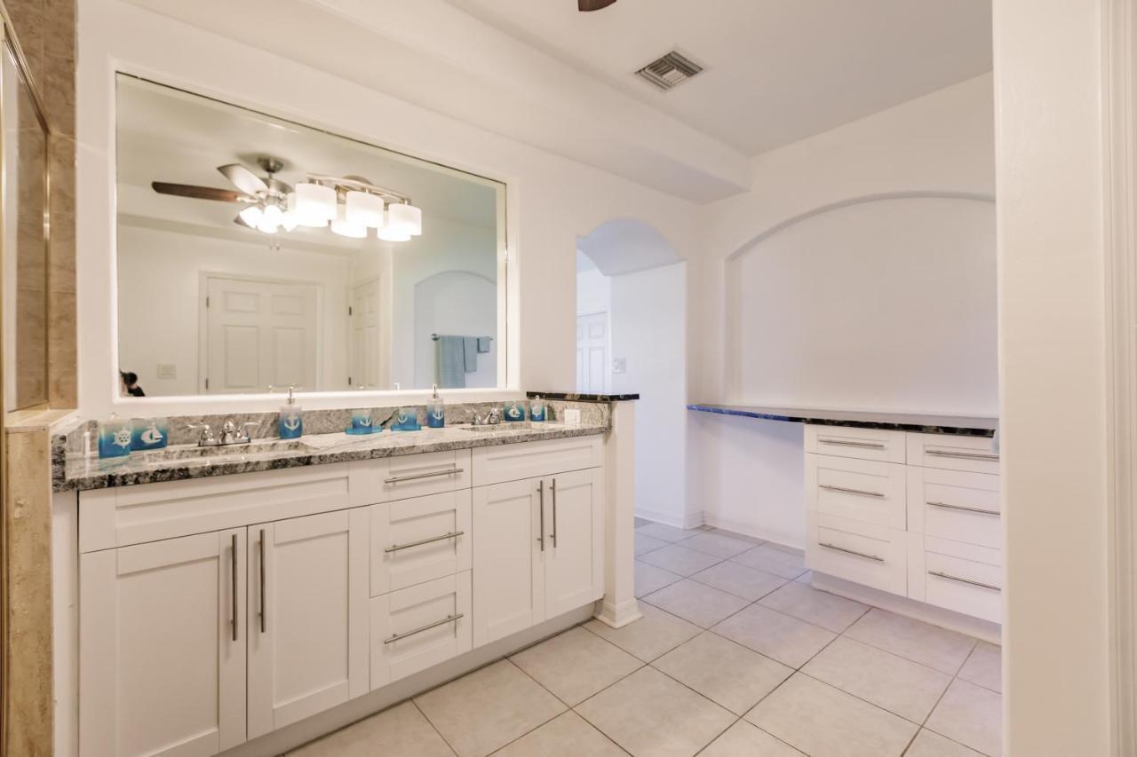 New! Dock Canal Family Home W/Pool & Gulf Access! North Fort Myers Luaran gambar
